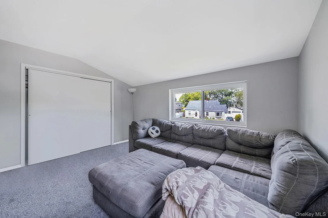 Photo of 48 Hollyhock Road