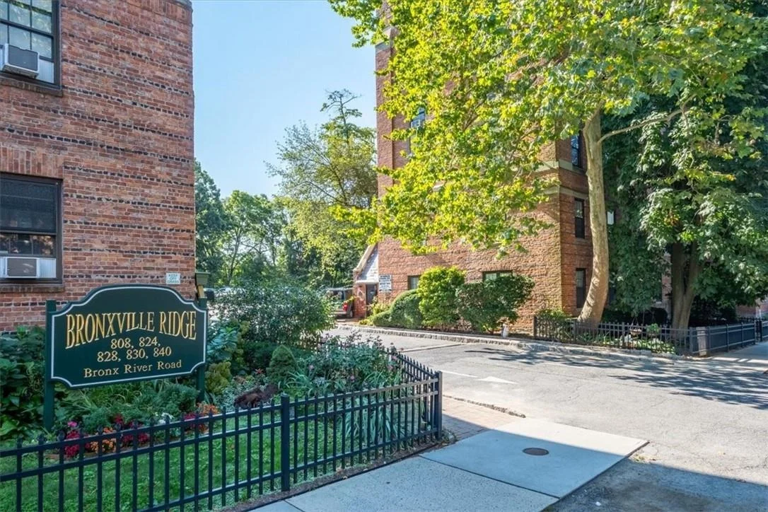 Photo of Unit 4C at 808 Bronx River Road