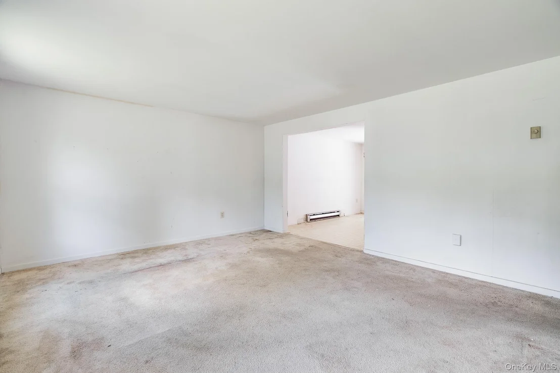 Photo of 16 Riverside Drive