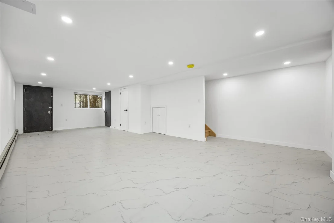 Photo of 641 Beach 65th Street