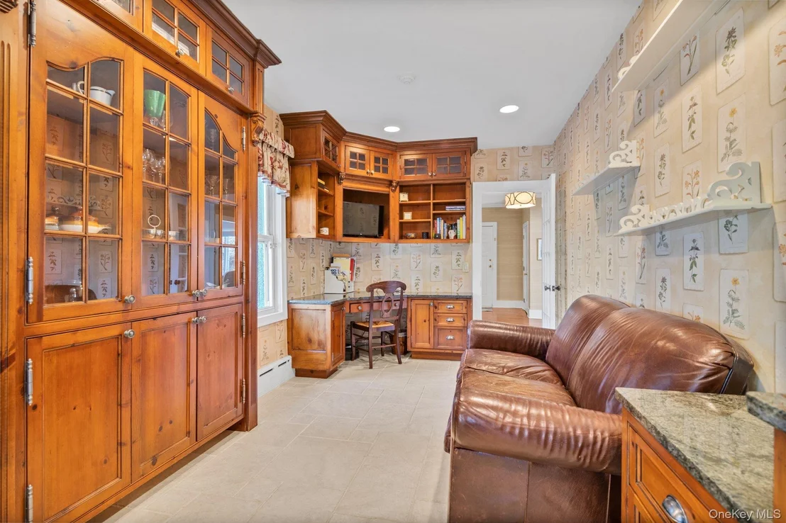 Photo of 10 Clover Drive