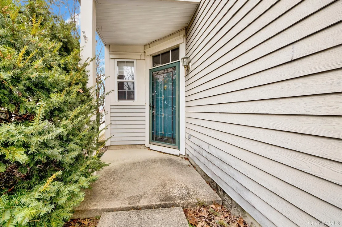 Photo of 130 Benefield Boulevard