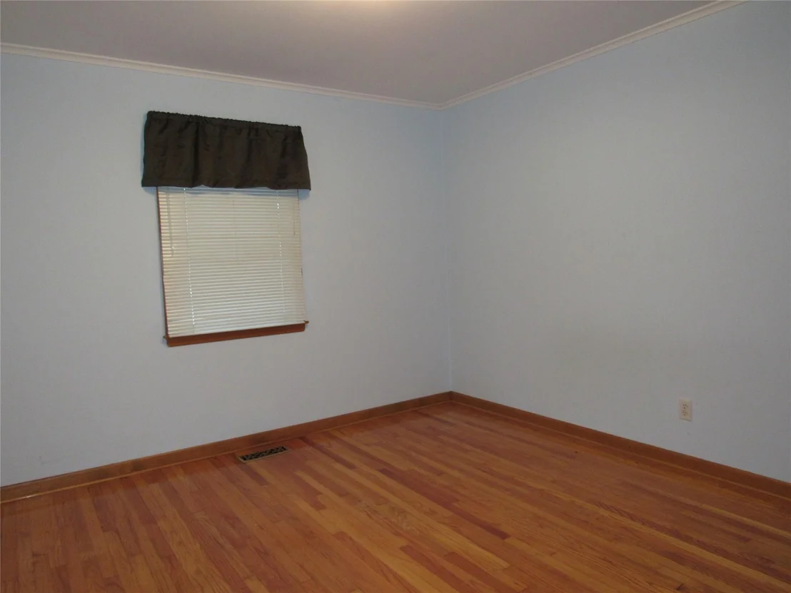 Photo of 166 Manor Lane