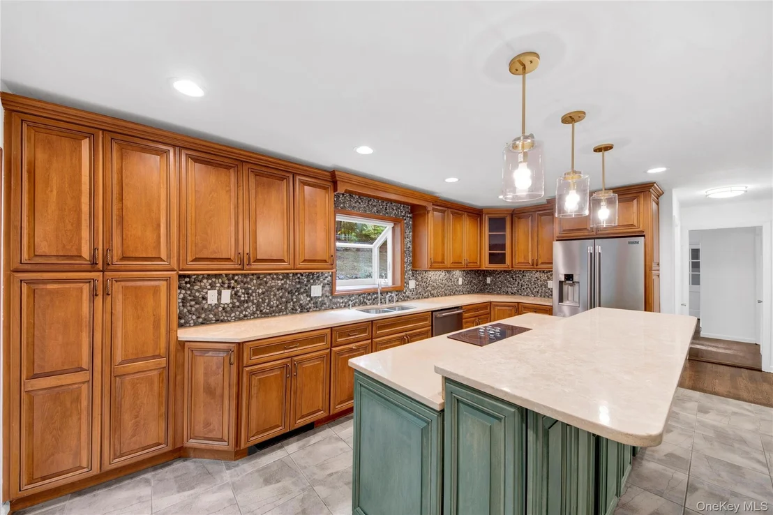 Photo of 23 Tatomuck Road