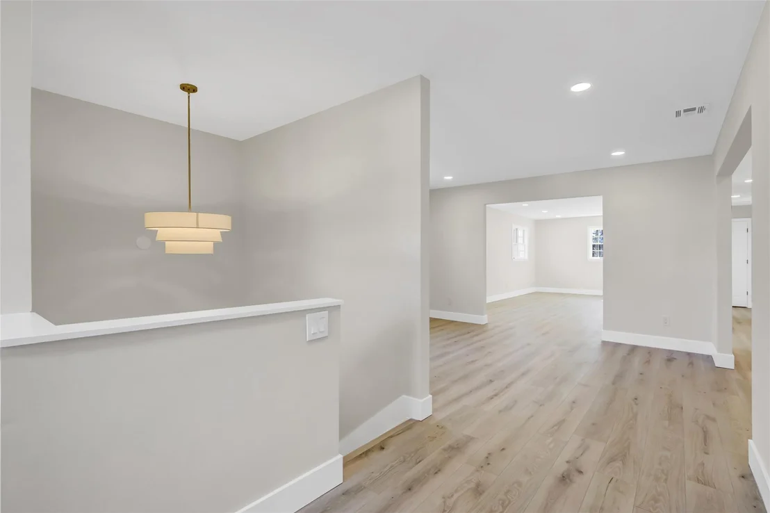 Photo of 12 Pineway Avenue
