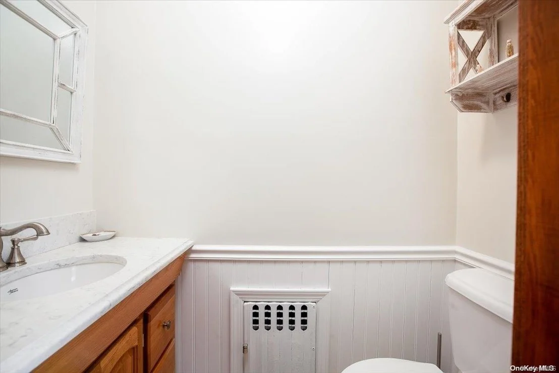 Photo of 46 Nassau Boulevard