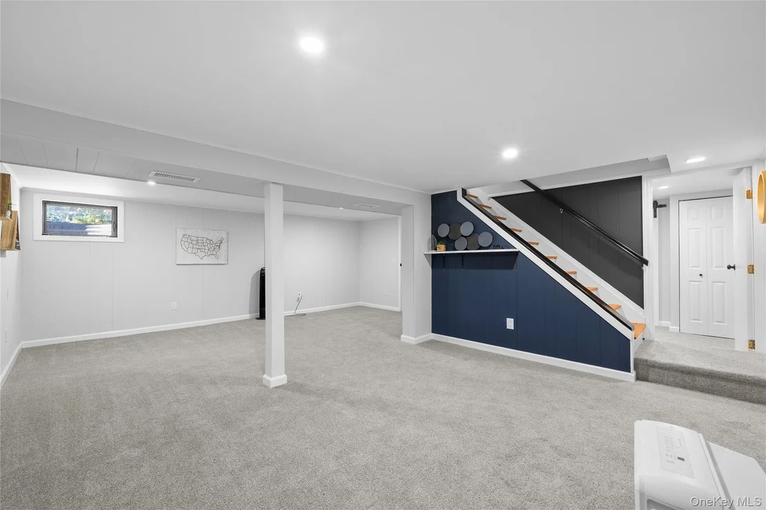 Photo of 98 Paula Boulevard