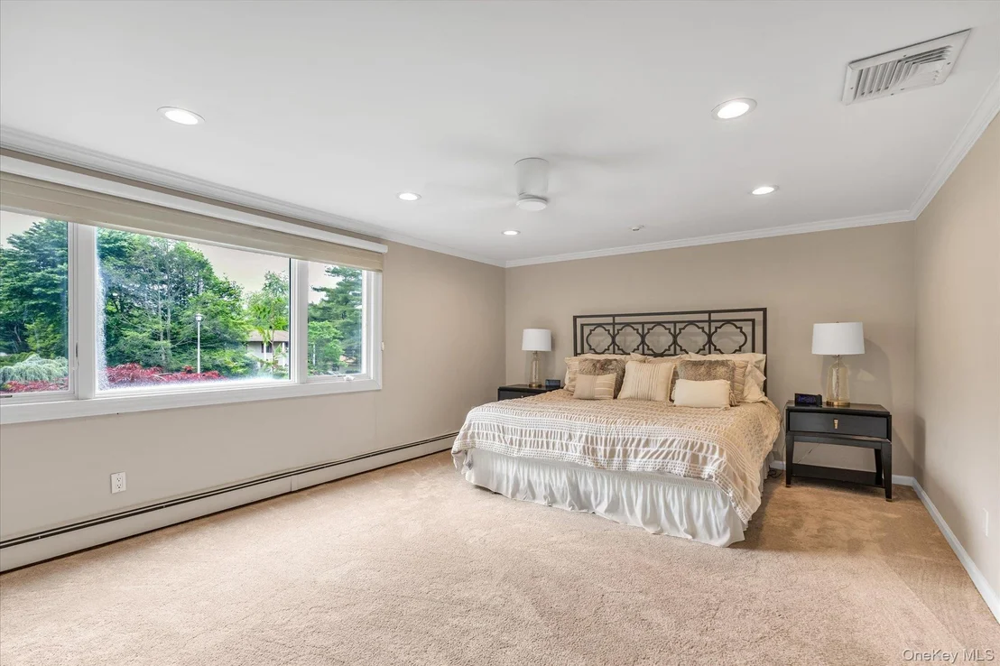 Photo of 15 Bluff Circle
