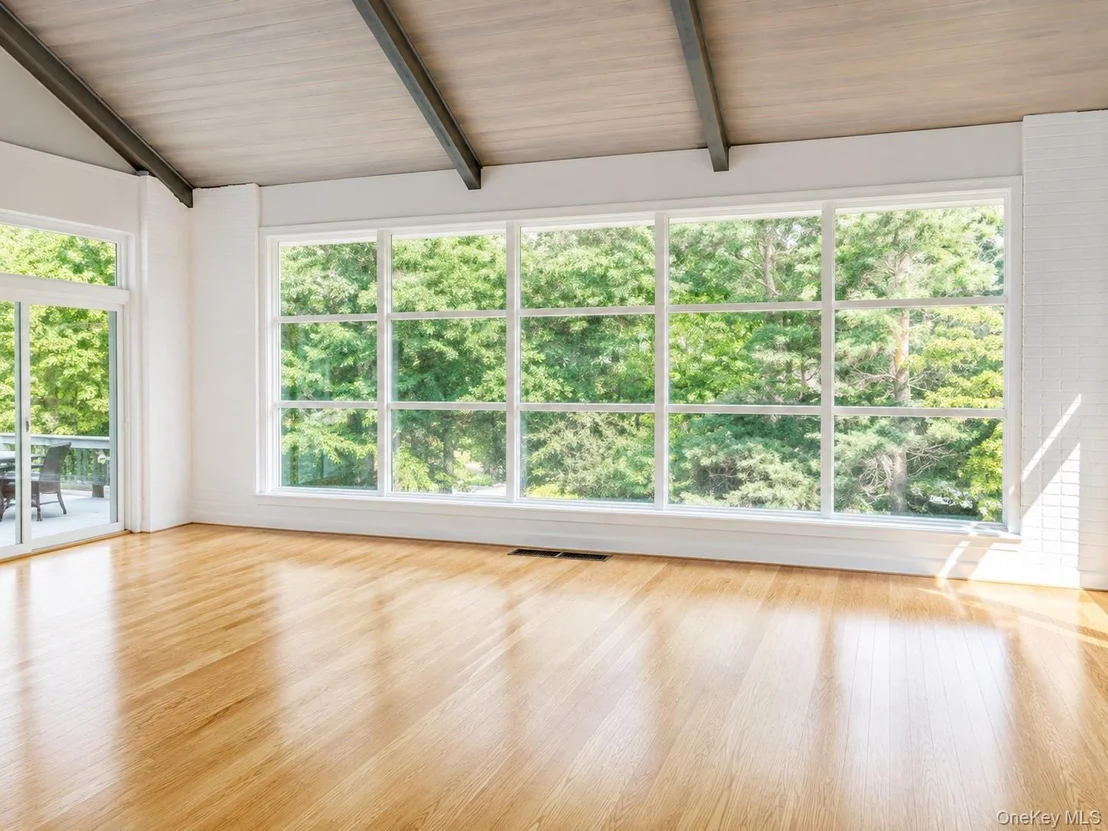 Photo of 39 Upper Drive