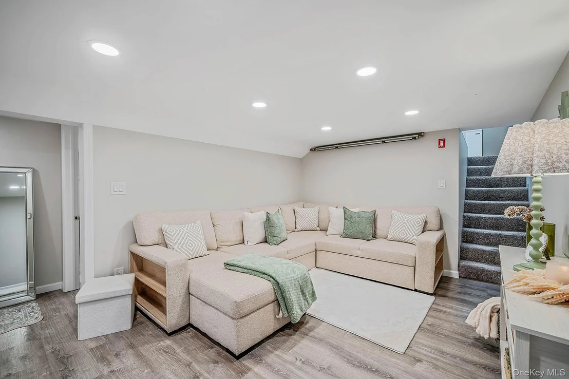 Photo of 5 Overlook Drive