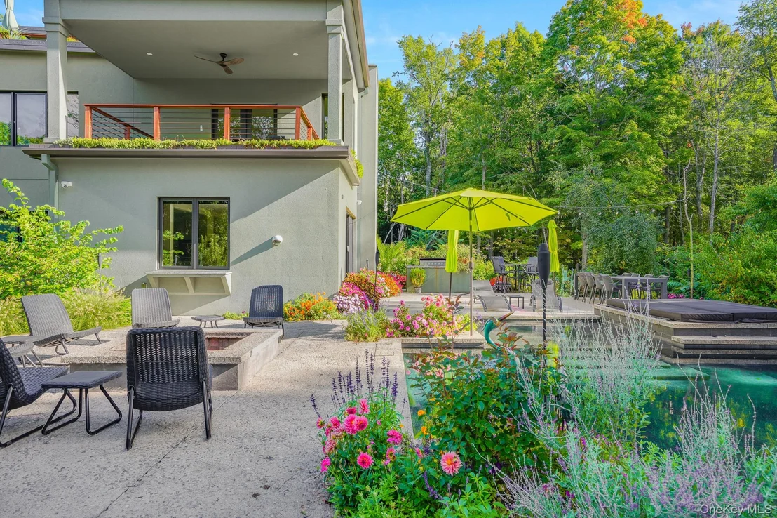Photo of 215 Smith Road