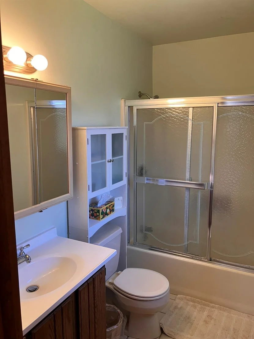 Photo of 218 Roosevelt Road