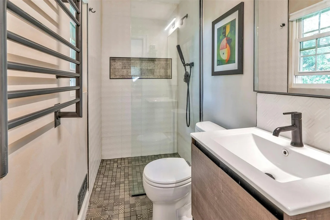 Photo of 142 Sutton Drive