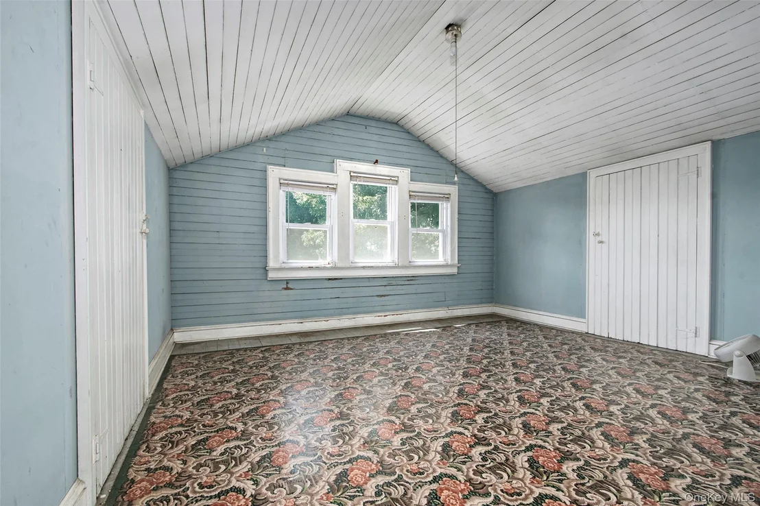 Photo of 63 Thatcher Avenue