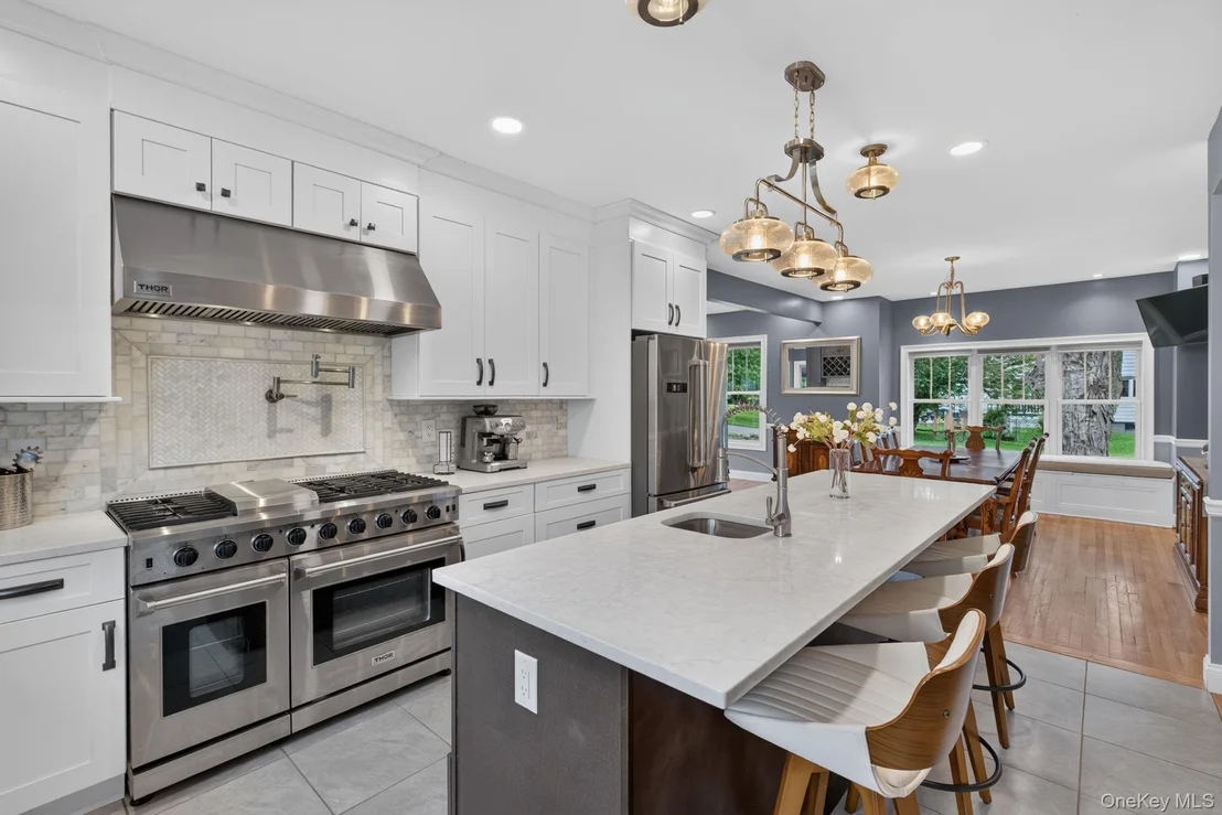 Photo of 42 Colonial Avenue