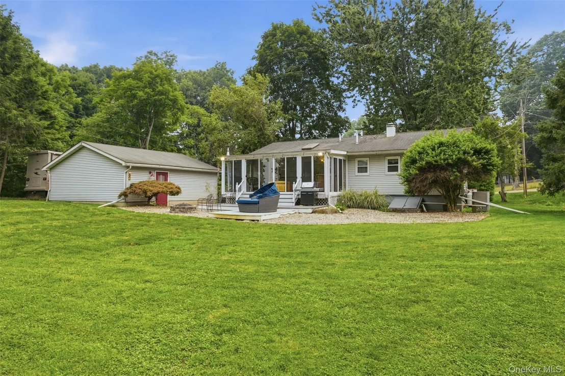 Photo of 4 Seneca Lane