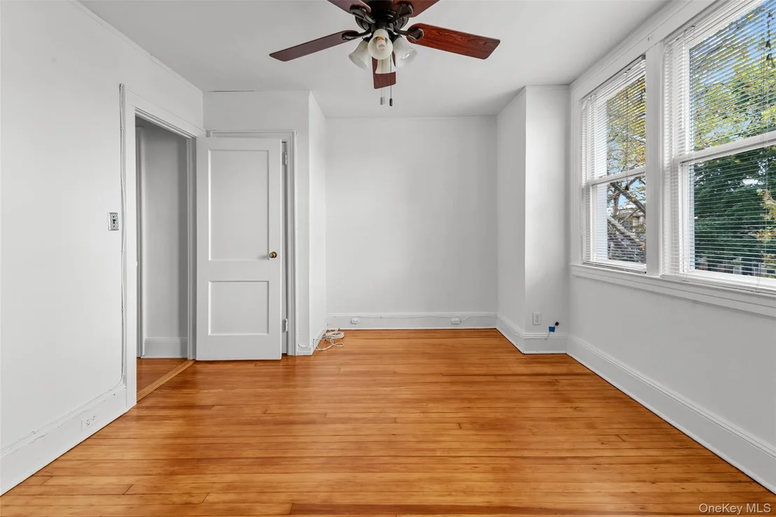 Photo of 6924 67th Pl