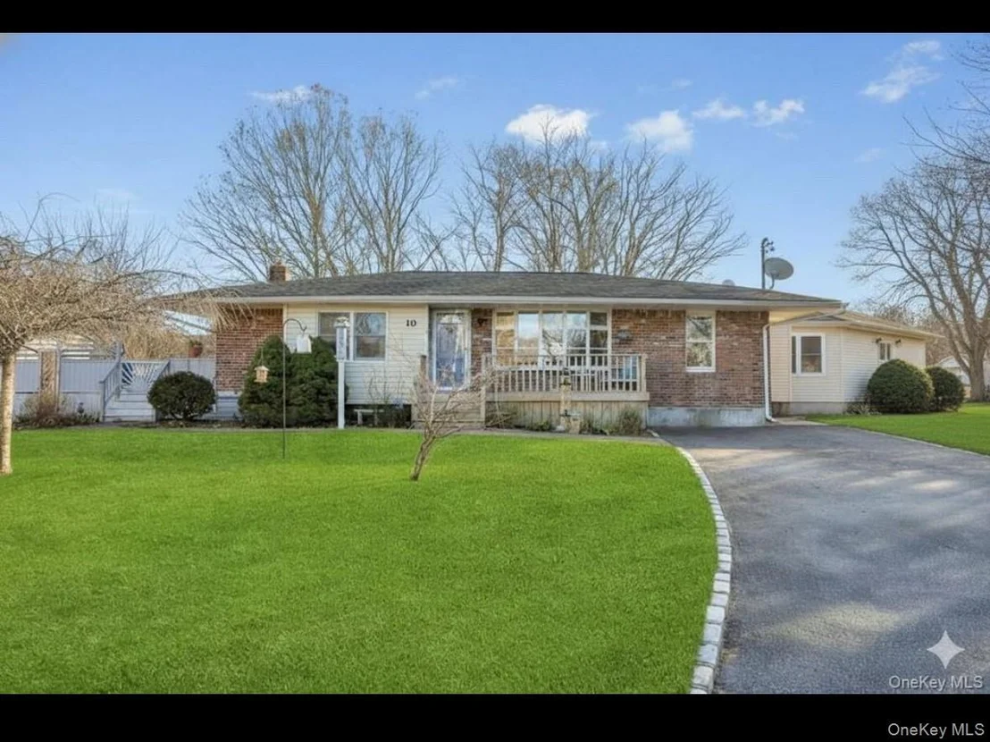 Photo of 10 Westwind Drive