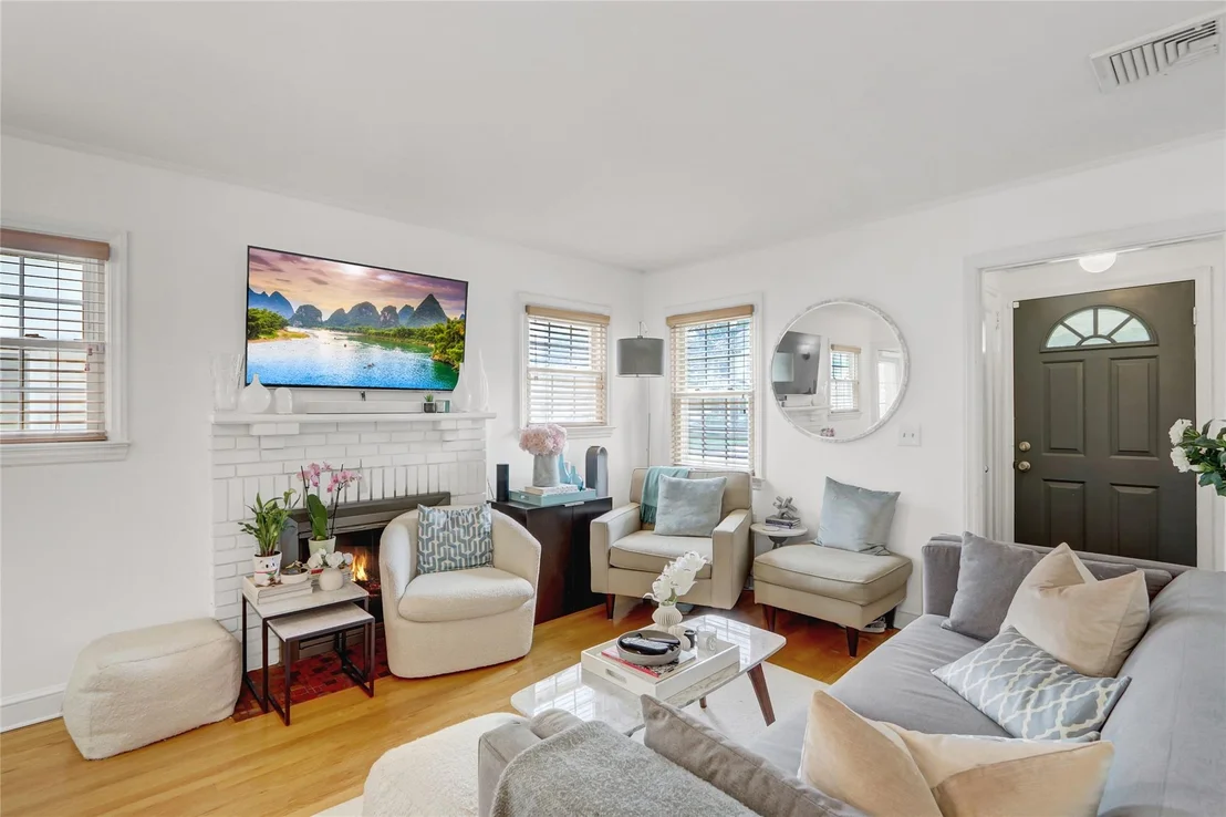 Photo of 180 Beebe Road