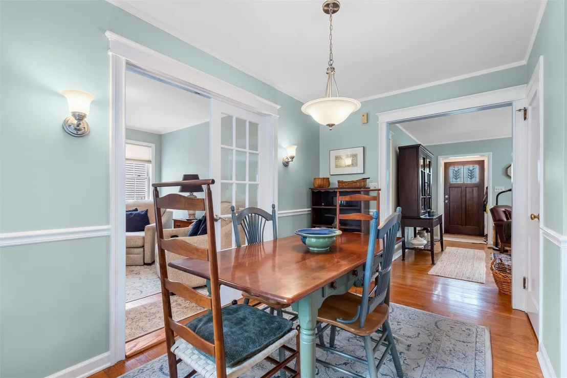 Photo of 7 Wilson Boulevard