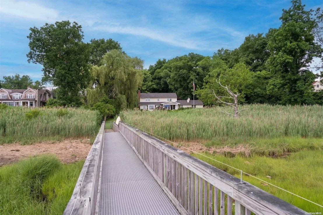 Photo of 149 Old Field Road