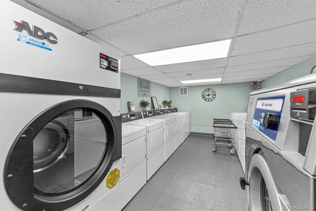 Photo of Unit F13 at 1879 Crompond Road