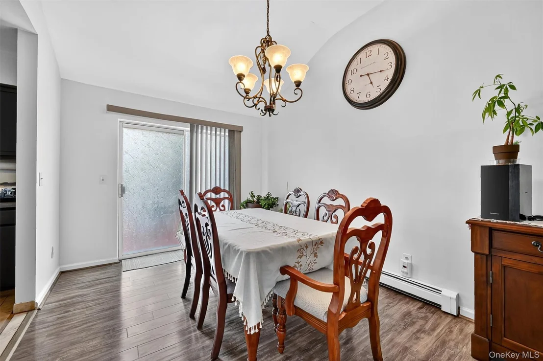 Photo of 1 Windsor Square Drive