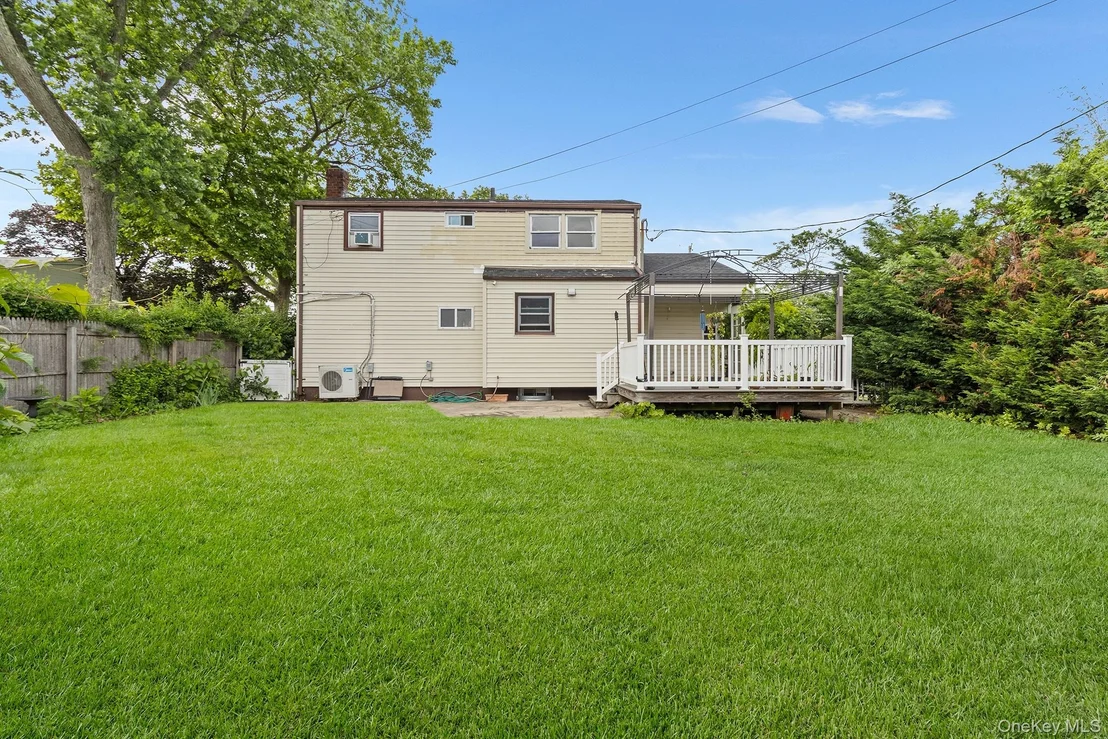Photo of 121 Thomas Avenue