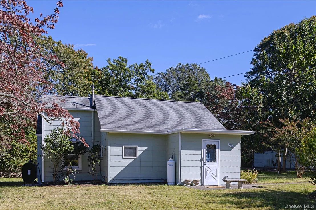Photo of 2000 Cox Neck Road