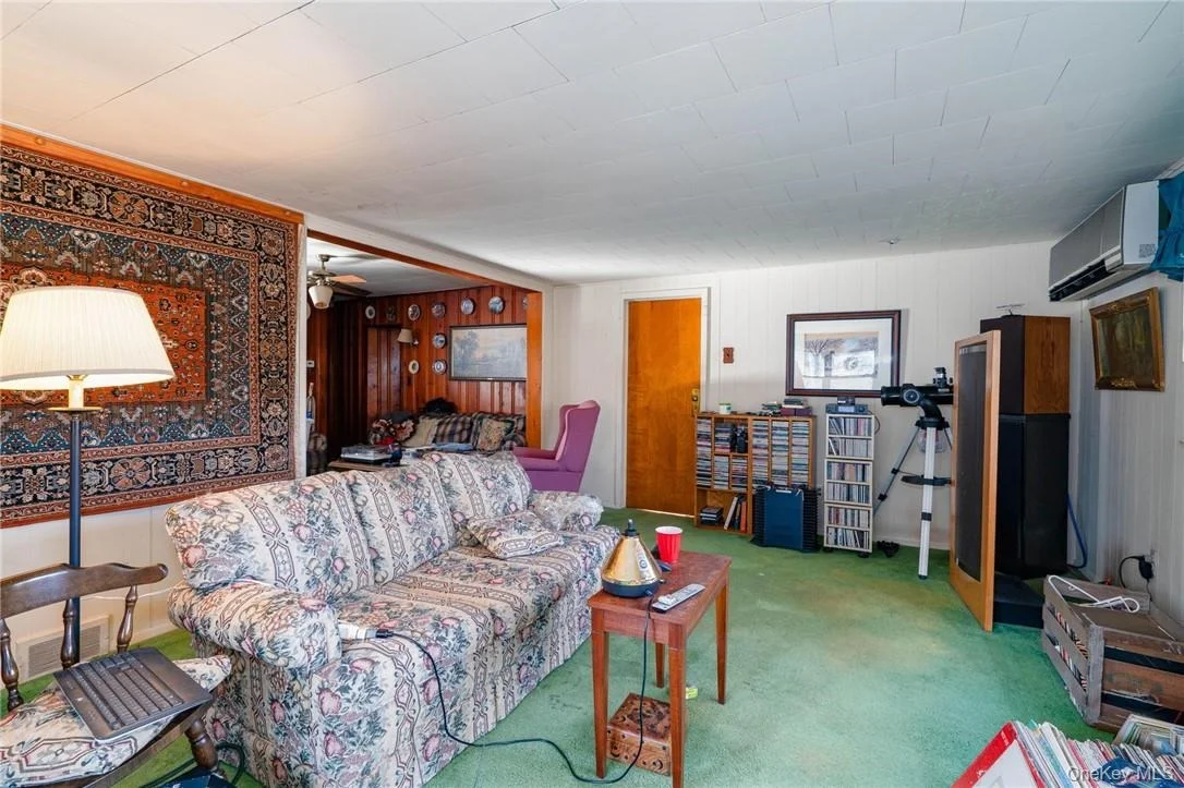 Photo of 802 Forest Glen Road