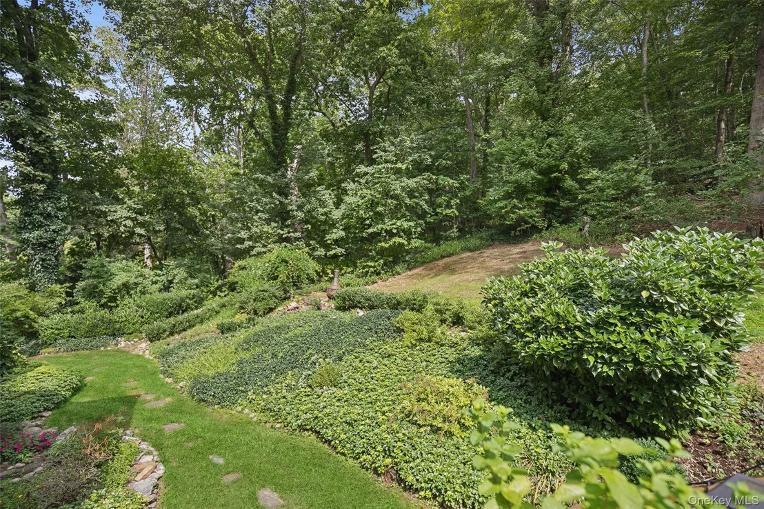 Photo of 10 Goose Hill Road