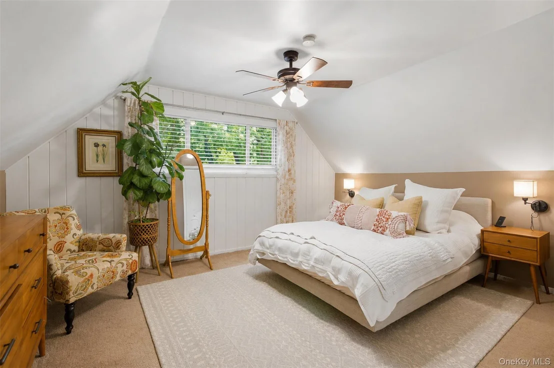 Photo of 42 Pershing Avenue