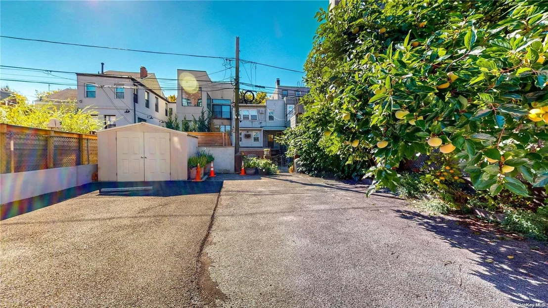 Photo of 38 Devoe Street