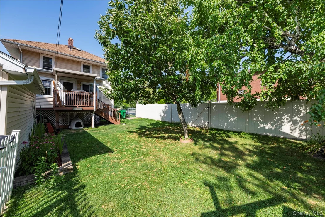Photo of 119 Rombout Avenue