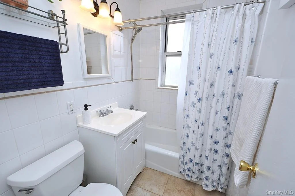 Photo of Unit 6B at 1 Vincent Road