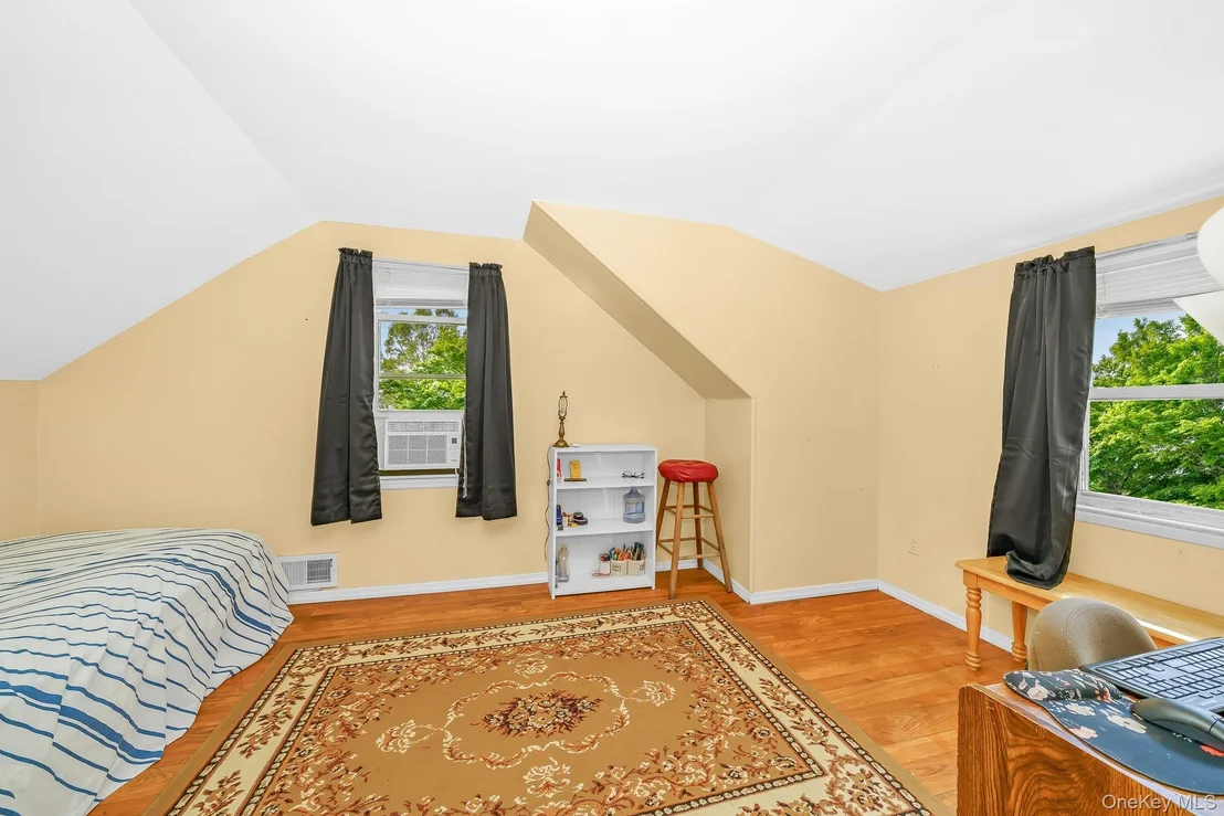 Photo of 214 Root Avenue