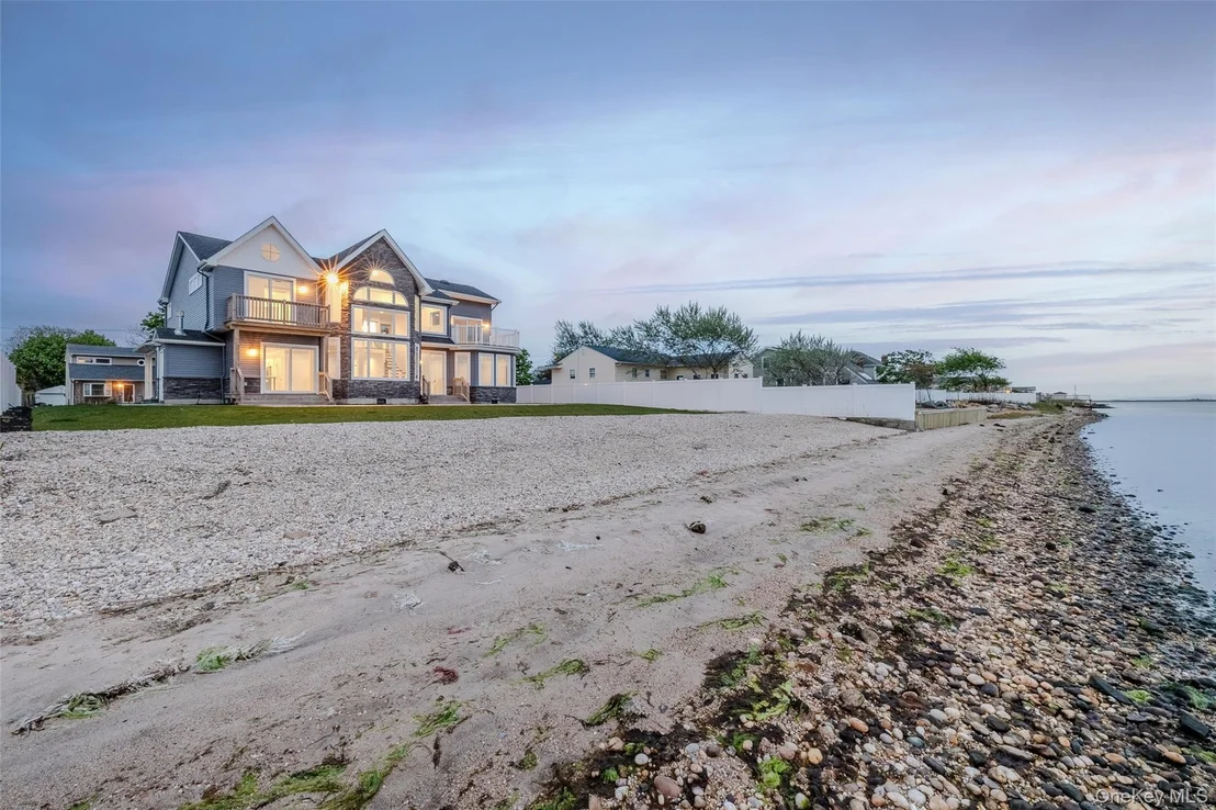 Photo of 72 Grandview Drive