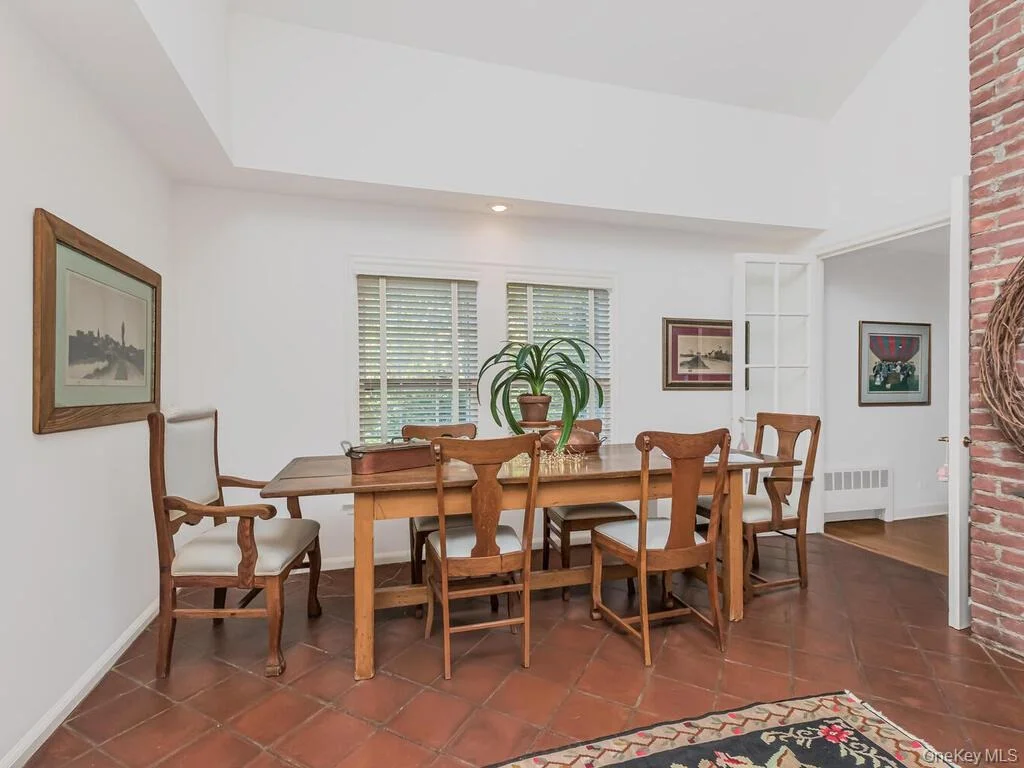 Photo of 105 Douglas Road