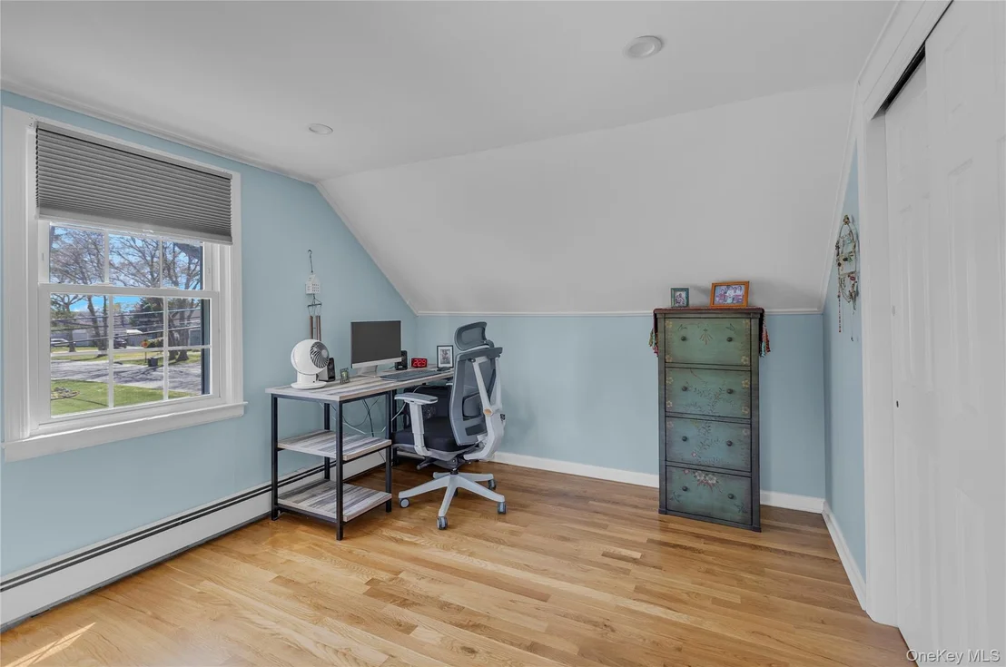 Photo of 113 Roosevelt Avenue