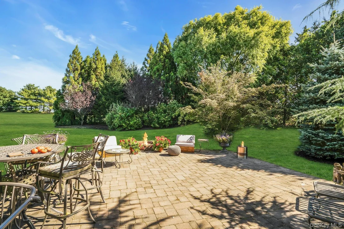 Photo of 420 Stonecrop Road