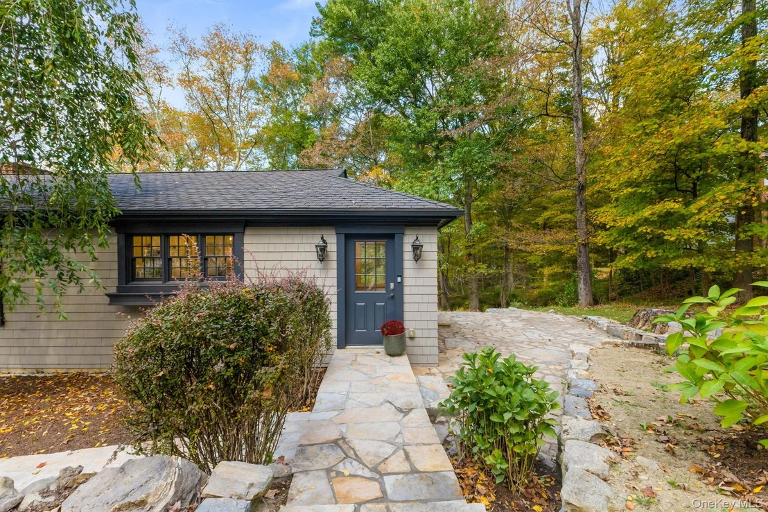 Photo of 675 Quaker Road
