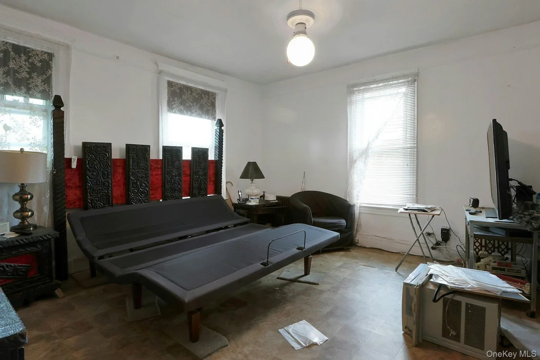 Photo of 515 Beach Avenue