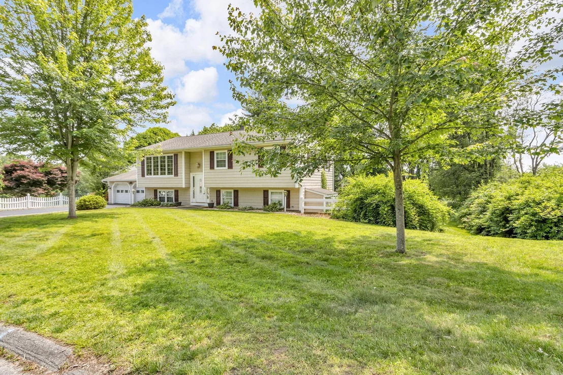 Photo of 42 Robin Drive