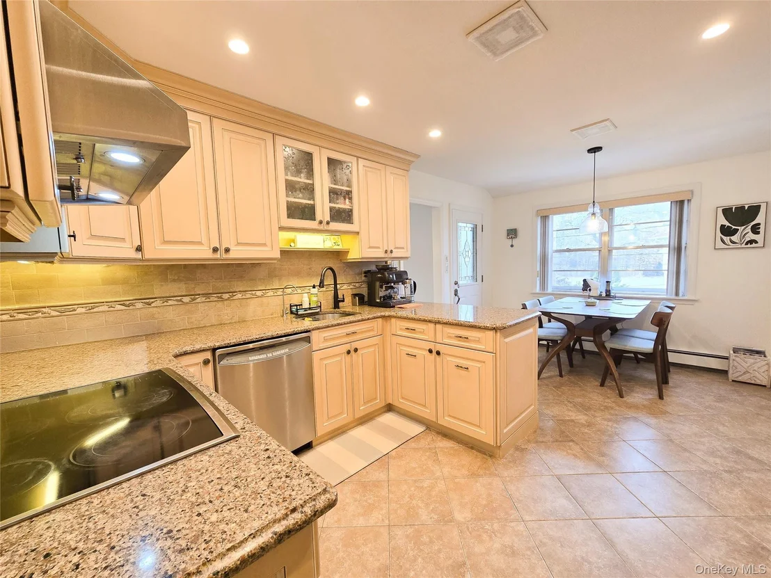 Photo of 112 Crescent Drive