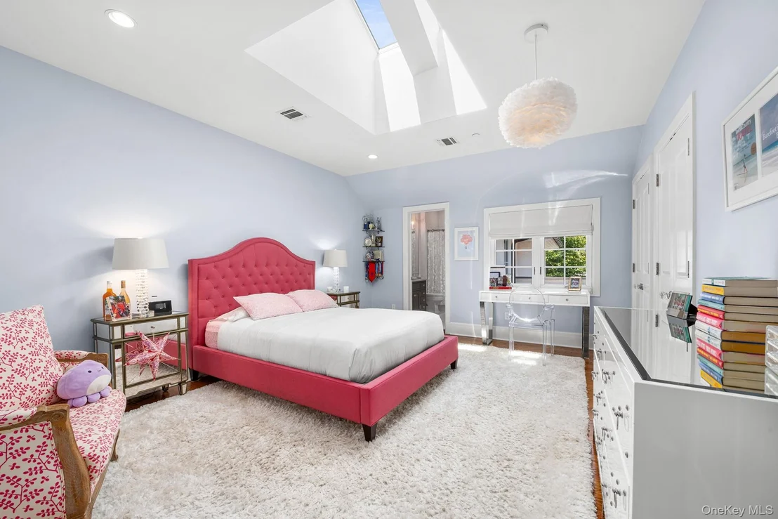 Photo of 73 Park Drive S