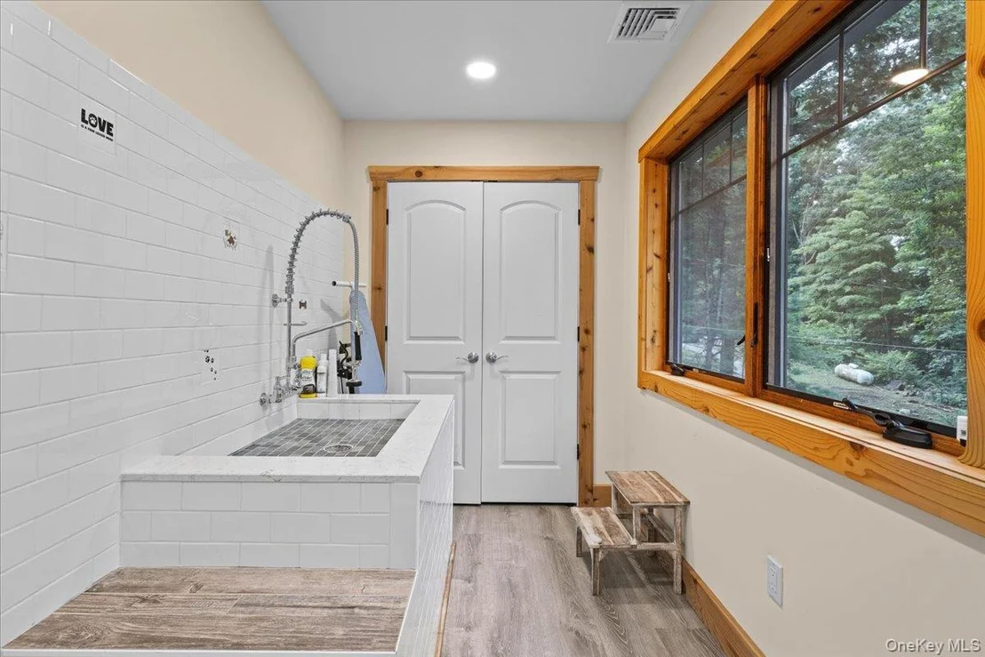 Photo of 161 Crane Road