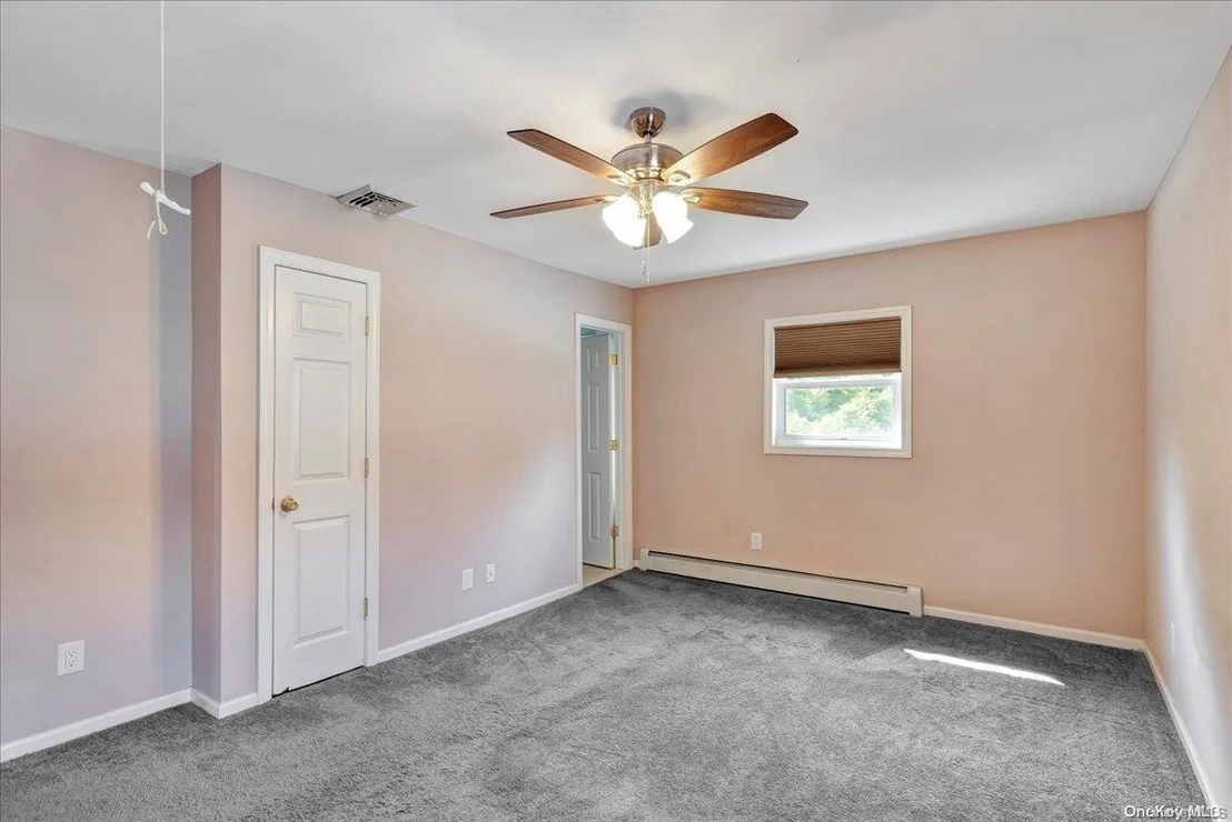 Photo of 67 Farmers Avenue
