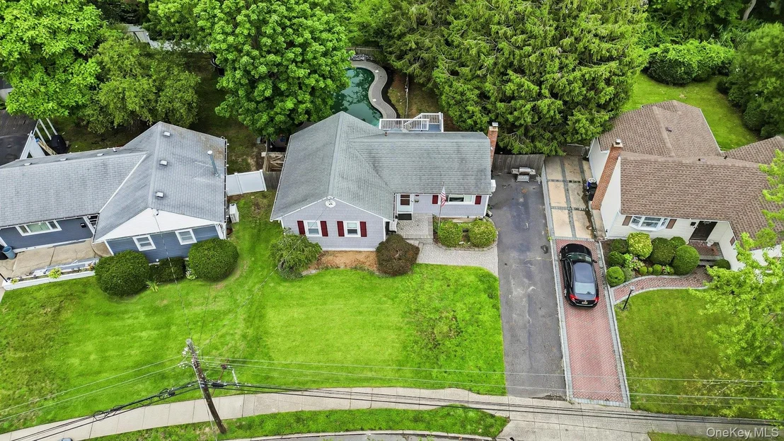 Photo of 43 Tappan Avenue