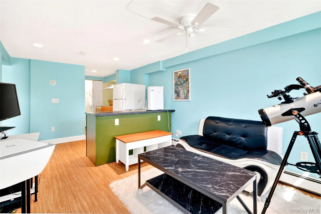 Photo of 25 Hillside Avenue