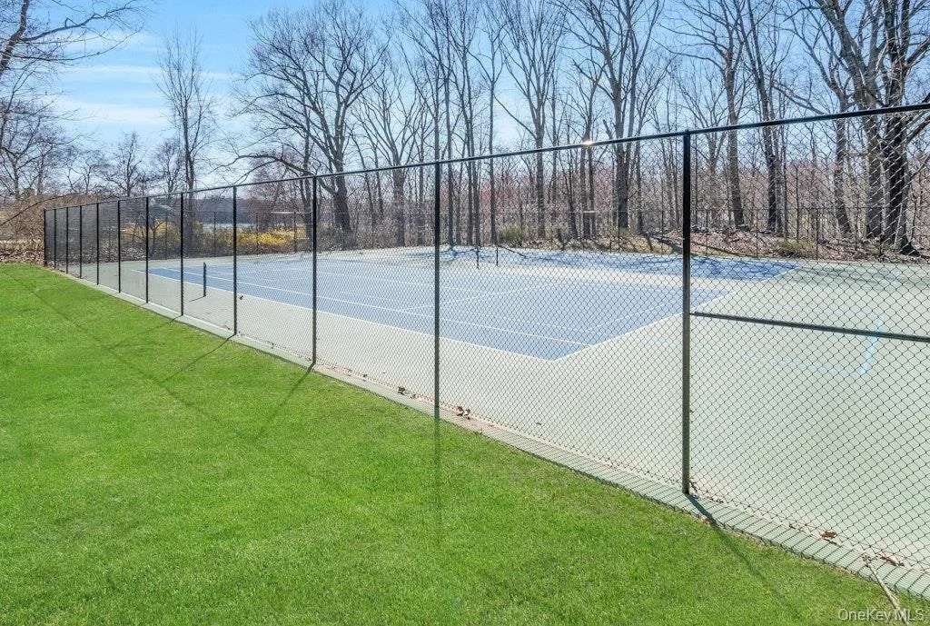 Photo of 10 Locust Road